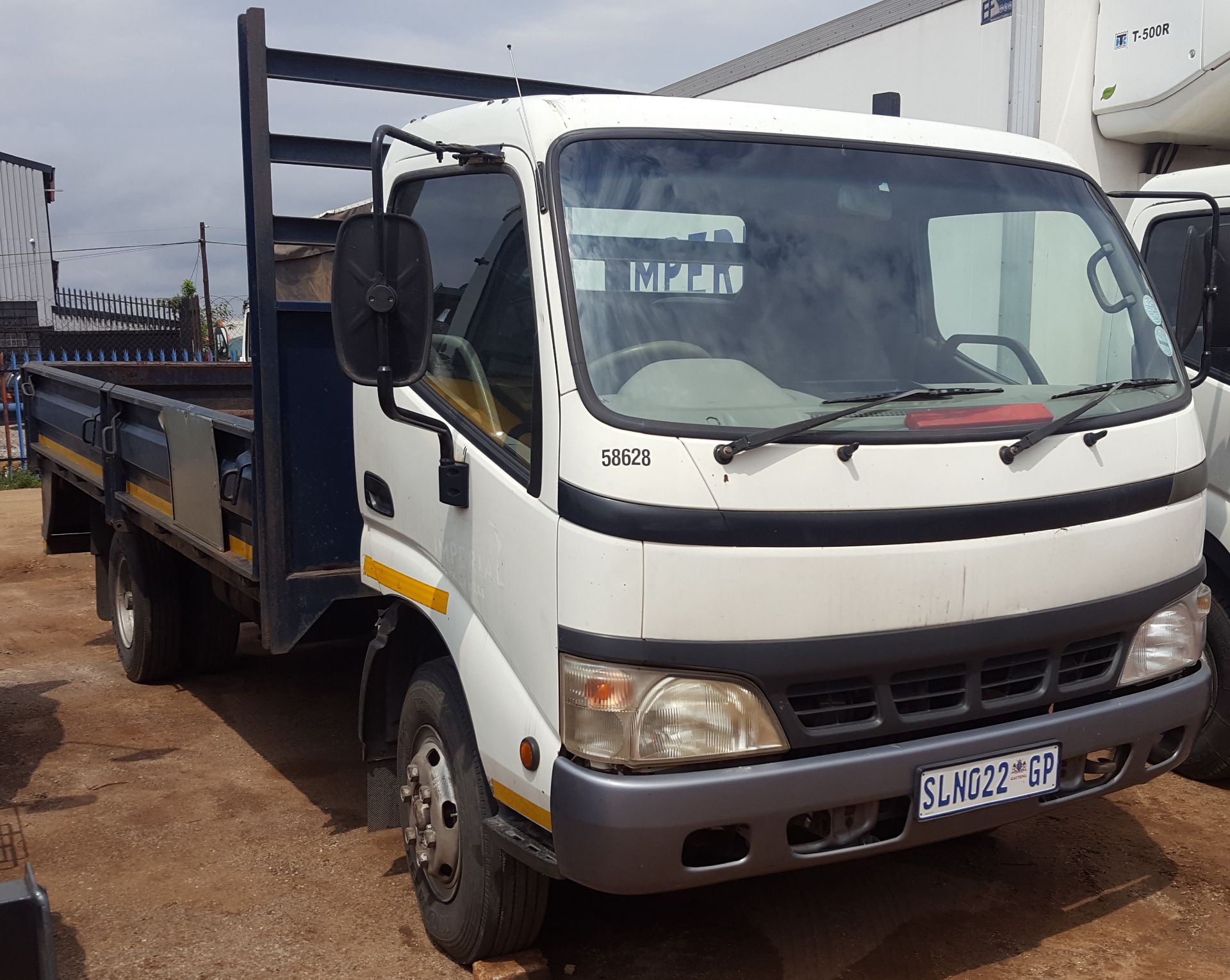 2005 TOYOTA DYNA 7-145 D/SIDE - (SLN022GP)