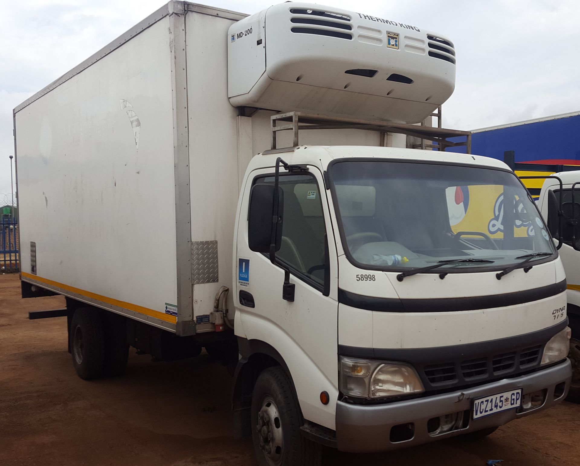 2006 TOYOTA DYNA 8-145 REEFER - (VCZ145GP)