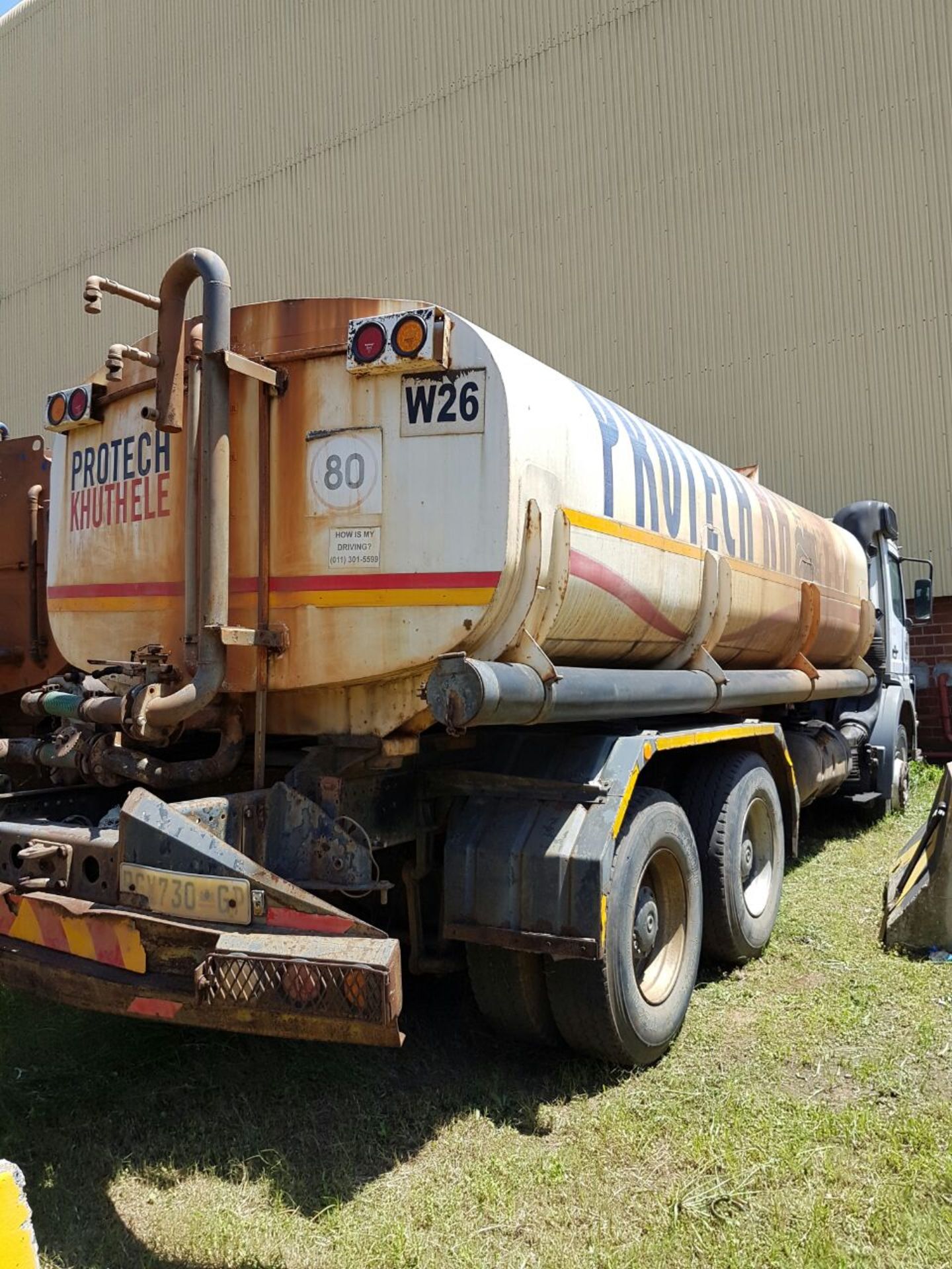 2004 M/BENZ AXOR 2628 16,000L WATER TANKER - NON-RUNNER - (WDB9506436K895205) - Image 3 of 3