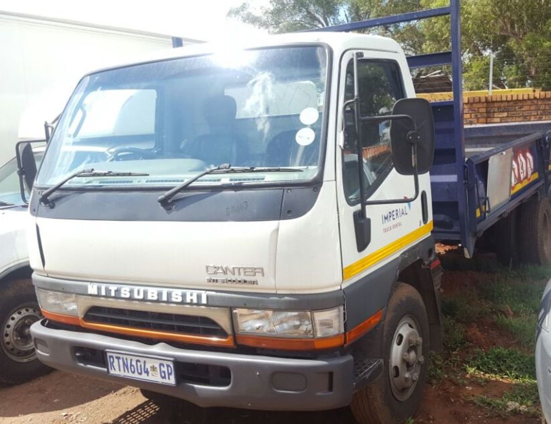 2004 MITSUBISHI CANTER FE7-143 D/SIDE - (RTN604GP)