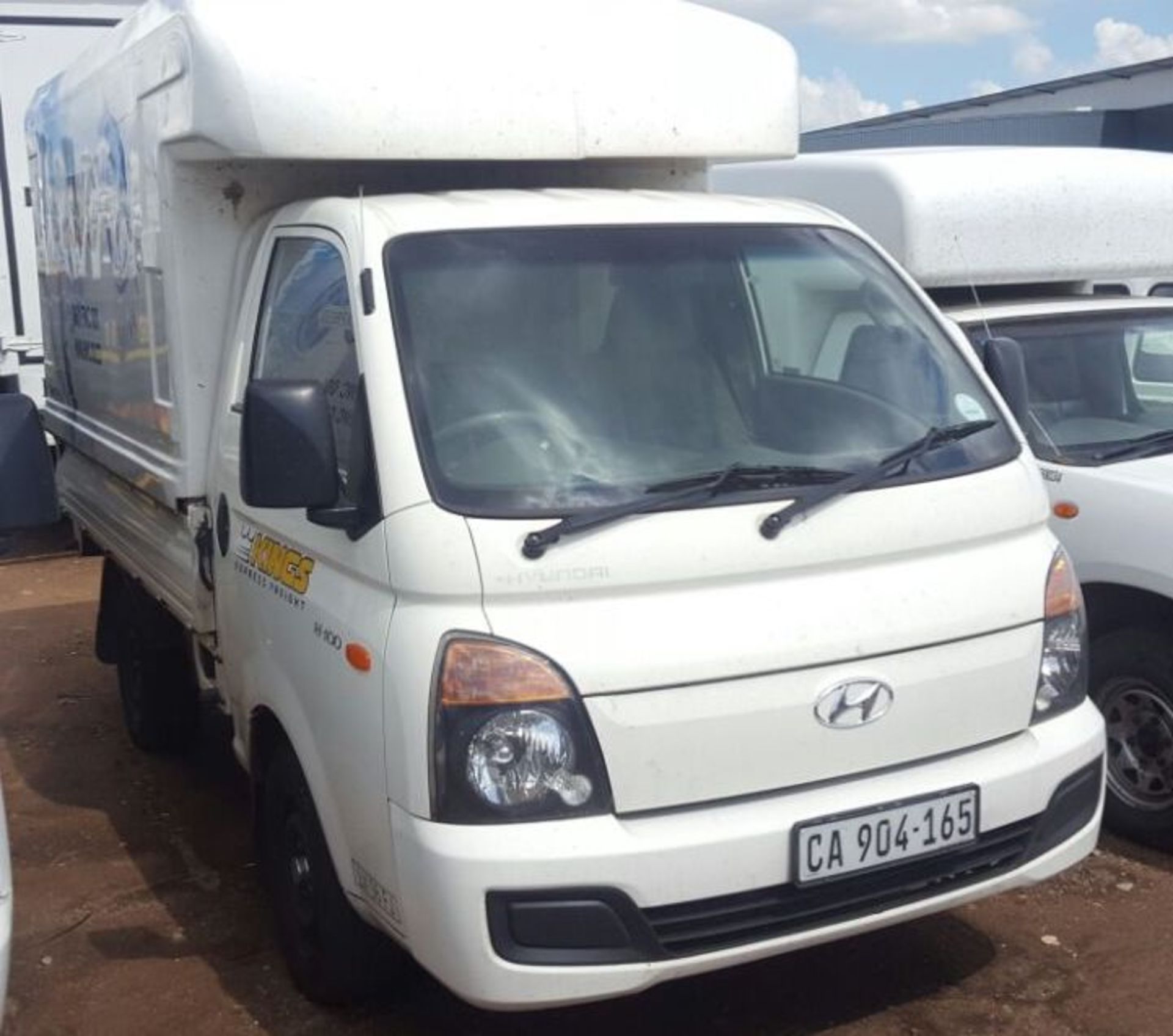 2012 HYUNDAI H100 D/SIDE WITH CANOPY - (CA904165)