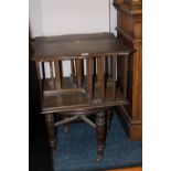 AN EARLY 20TH CENTURY OAK REVOLVING BOOKCASE