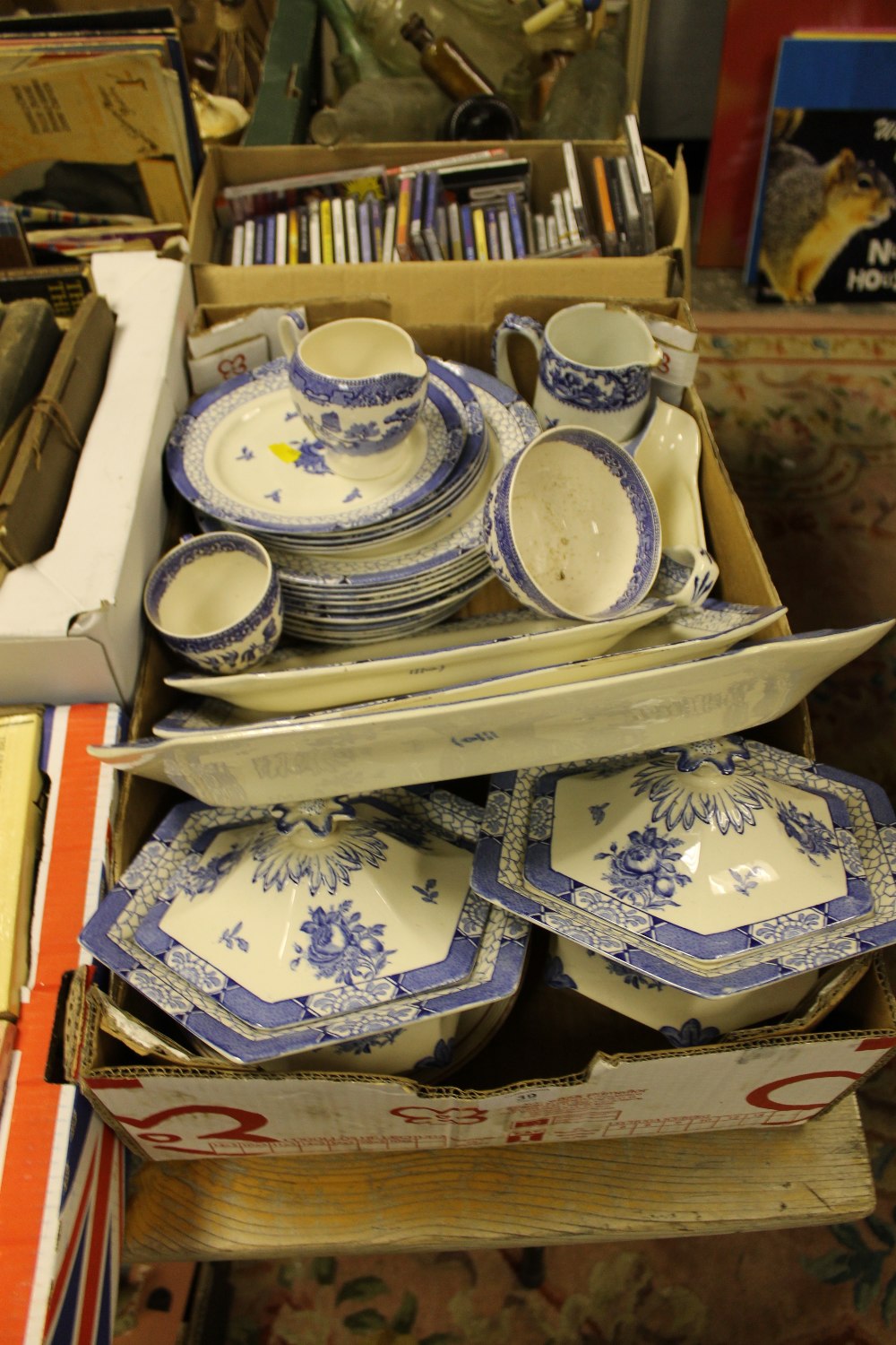 A TRAY OF BLUE & WHITE CHINA TO INC ADAMS ETC