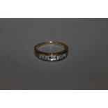 A HALLMARKED 9CT GOLD GEM SET RING, APPROX WEIGHT 2.10 G