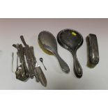 THREE HALLMARKED SILVER DRESSING TABLE ITEMS TOGETHER WITH A SELECTION OF SILVER HANDLED KNIVES ETC