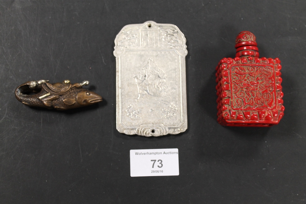 AN ORIENTAL SCENT BOTTLE,ORIENTAL PENDANT & A BRONZED FISHERMAN