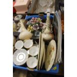 A TRAY OF CERAMICS & CHINA ETC TO INC TWO PIECES OF MURANO GLASS, VINTAGE COALPORT PLATES, CLIFF