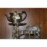 A SELECTION OF SILVER PLATED ITEMS TO INC SMALL VASES, TEA POT, CAKE STAND, TRINKET BOX ETC (9)