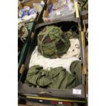 A TRAY OF FALKLANDS / COLD WARE ERA BRITISH ARMY ARCTIC ITEMS TO INC A HELMET