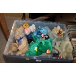 A LARGE QUANTITY OF TY BEANIE BABIES