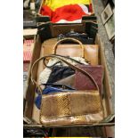 A BOX OF ASSORTED 1940S & 1950 ERA VINTAGE HANDBAGS