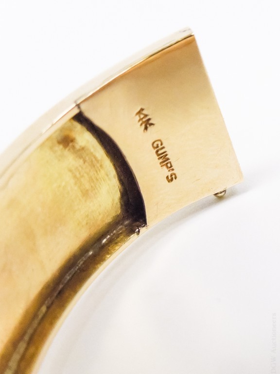 Gump’s Gold and Jade Bangle. - Image 3 of 5