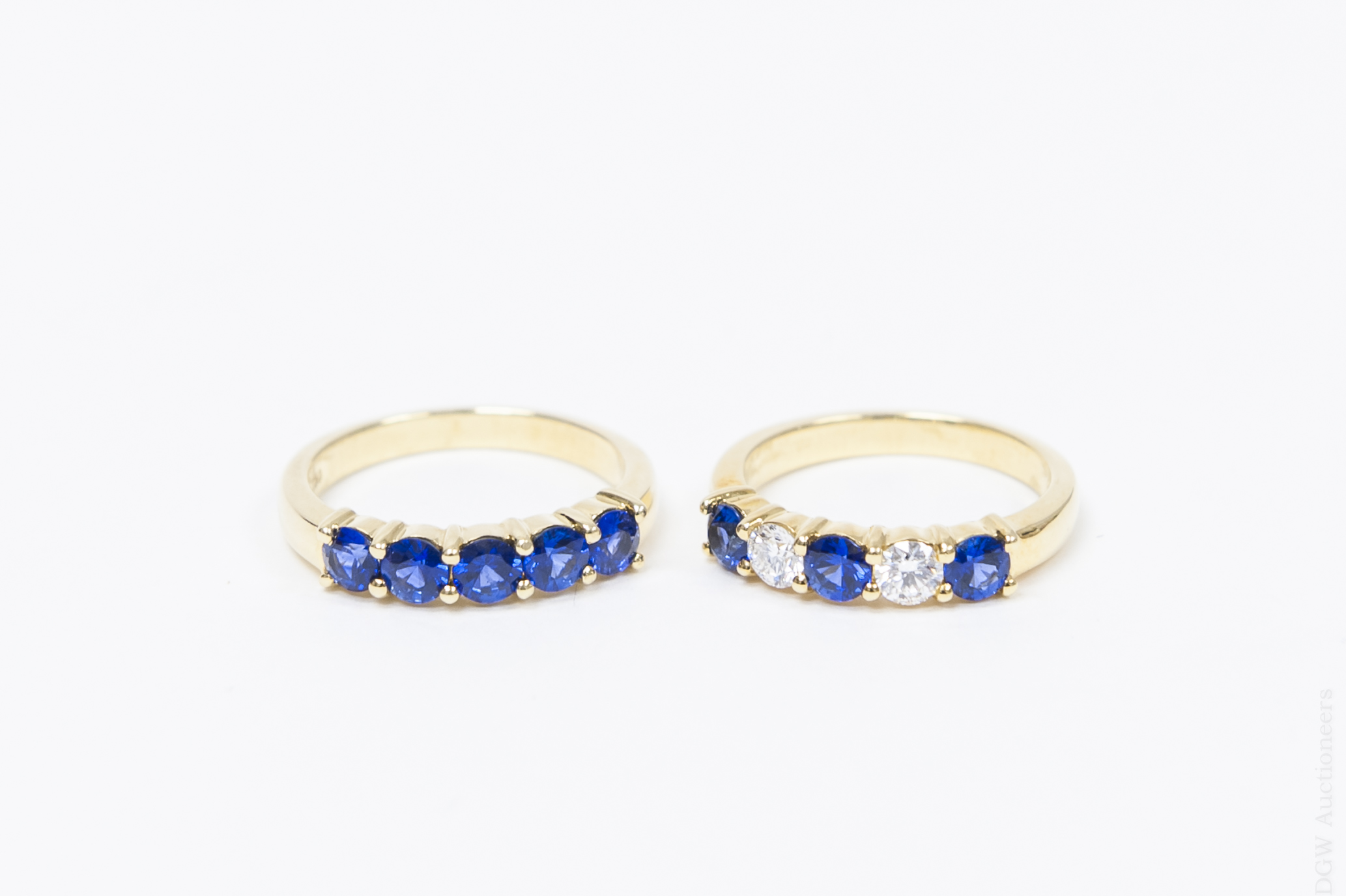 Diamond and Sapphire Ring Set. - Image 2 of 5