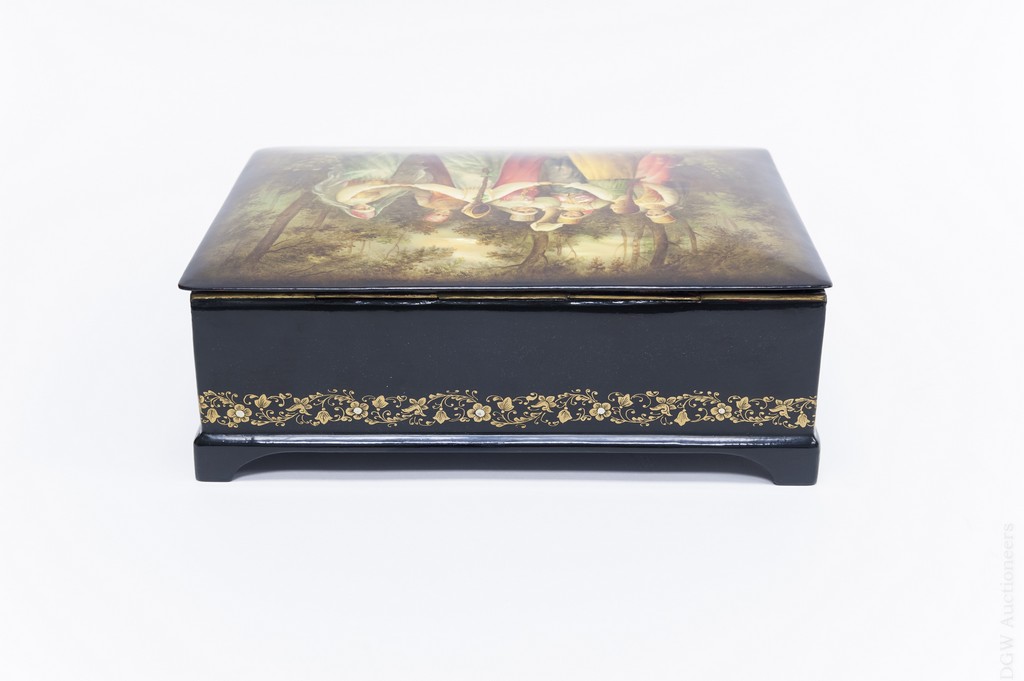 Fedoskino Russian Lacquer Box. - Image 2 of 10