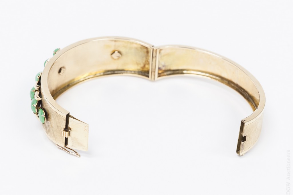 Gump’s Gold and Jade Bangle. - Image 2 of 5