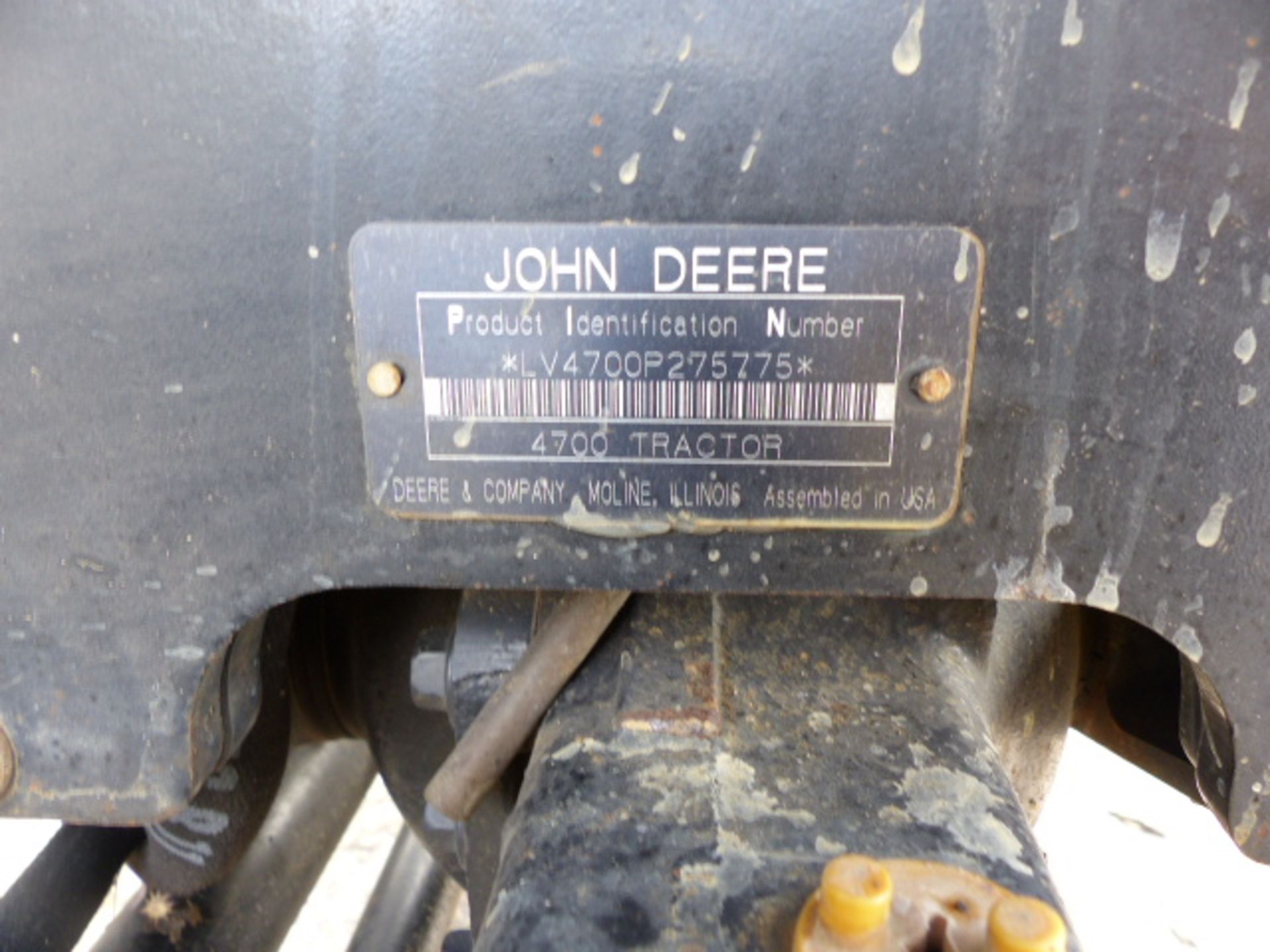 JD 4700 TRACTOR - Image 8 of 11