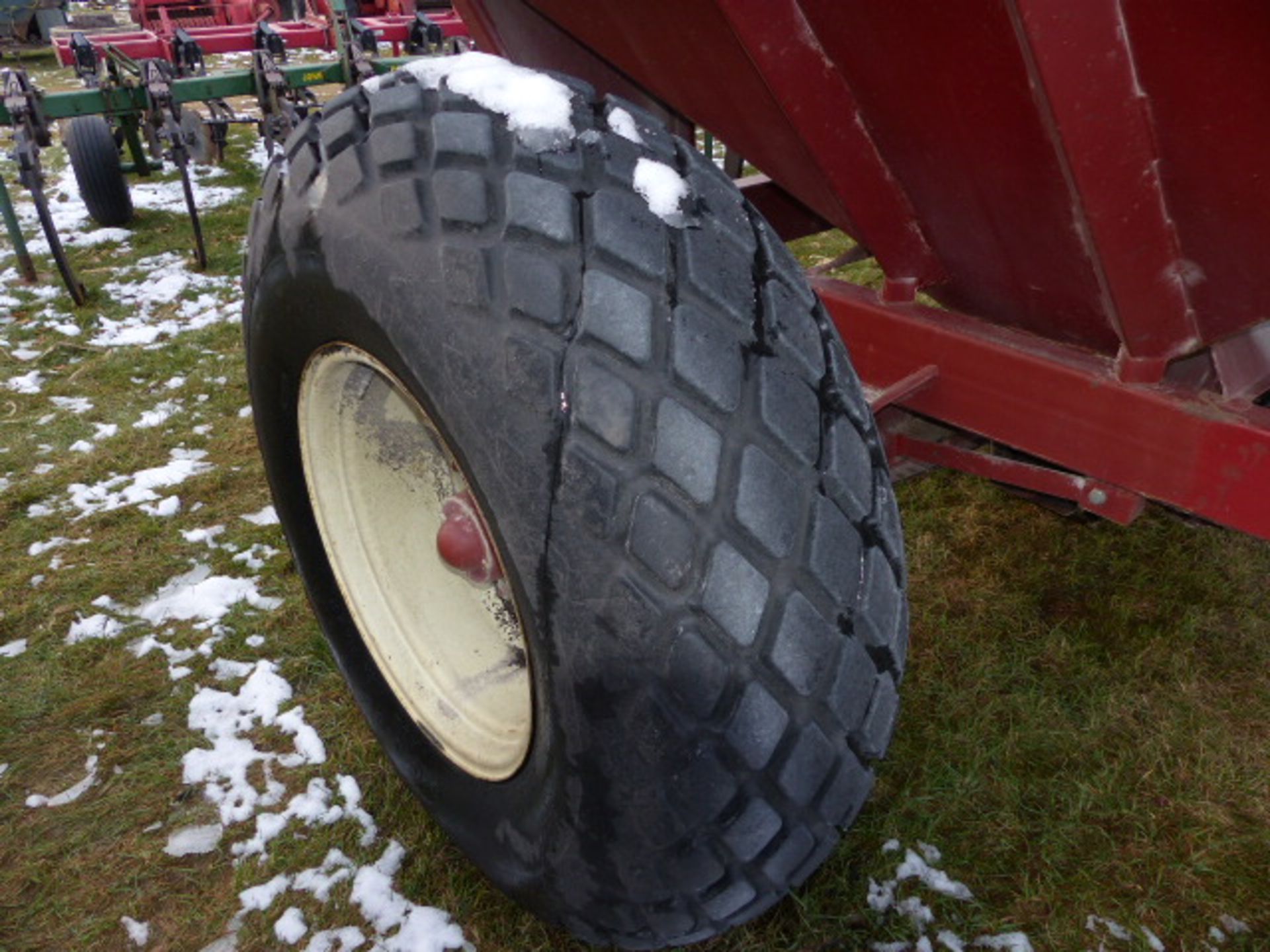 M&W GRAIN CART - Image 5 of 5