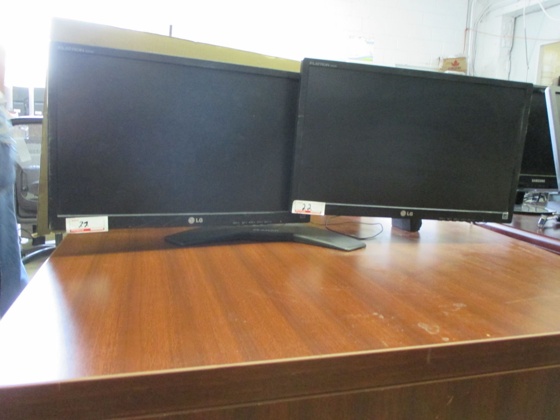 LOT OF 2 - LG E2242 22" LCD MONITORS W/ DUAL STAND