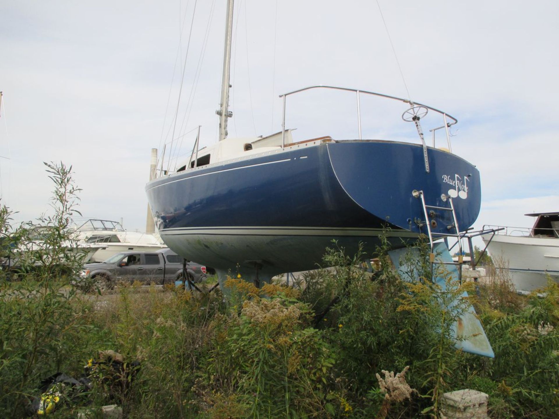 1973 ISLANDER 30'L / 10'BEAM SAILBOAT W/ 4-CYLINDER ENGINE C/W CRADLE, REG # 55E21757 (NO SAILS) - Bild 2 aus 5