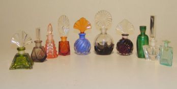 Konvolut von meist italienischen Flacons,Murano,50er Jahre Kristallglas und Pressglas in