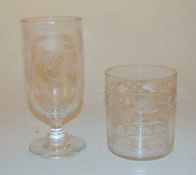 Selerie-Glas, England um 1900 geblasenes Glas mit floralem Schnitt-und Gravurdekor, Höhe 22,5 cm,