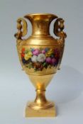 Bedeutende Prunkvase mit Blumenbemalung und Karyatydenhenkeln, Paris um 1810 gebauchte Vase mit