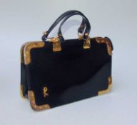 Damenhandtasche Roberta di Camerino 70er Schwarzess Kalbsleder mit vergoldeten Applikationen 29x19