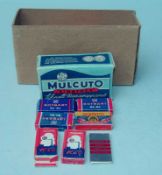 großes Konvolut orig.verpackter Rasierklingen, mit Apparat, 60er Jahre der Rasierer bez. "Mulcuto"