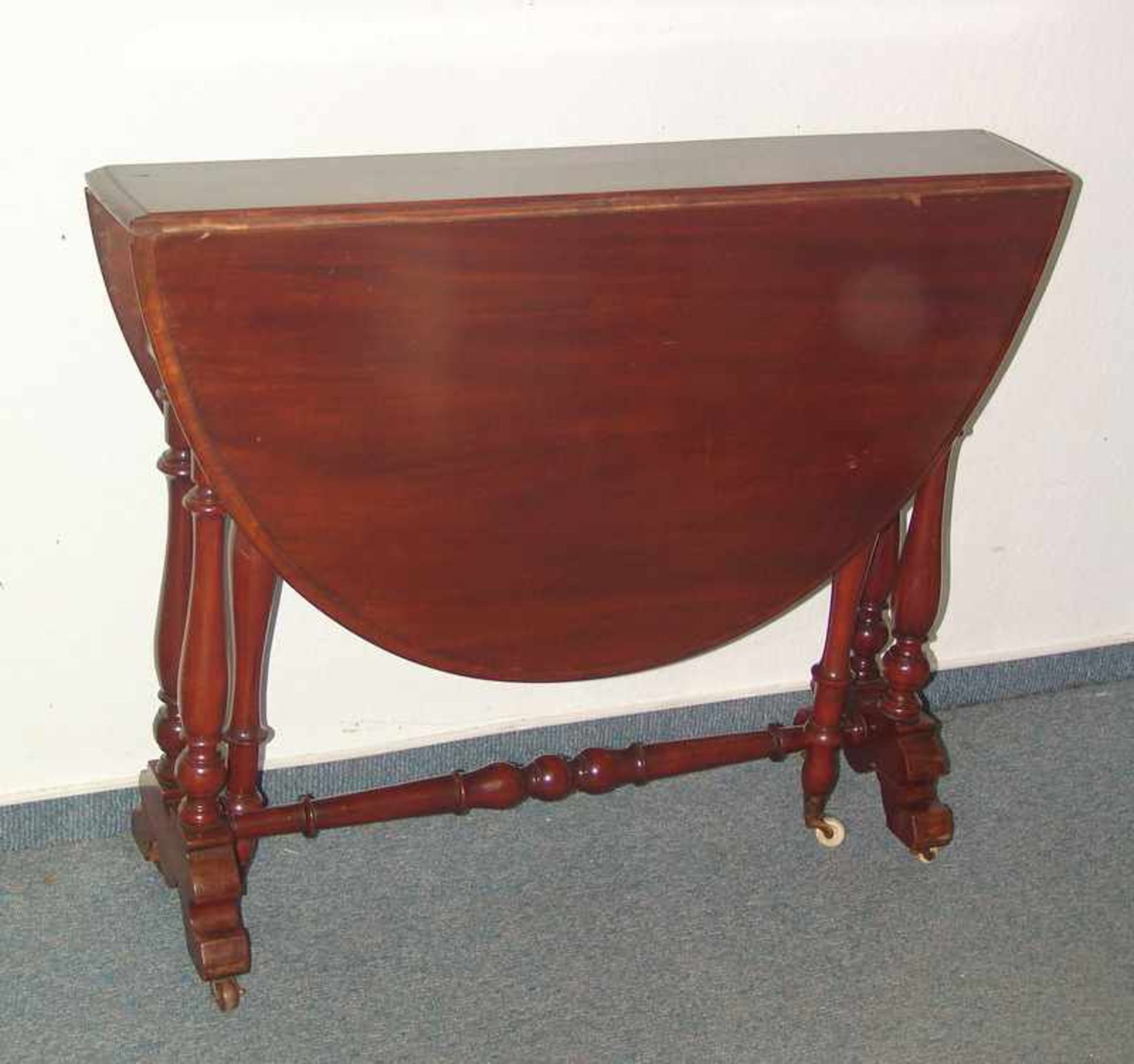 Victorianischer Gateleg Table, Ende 19.Jhd. Mahagoni massiv, aufwendig gedrechseltes Gestell mit