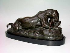 Barye, Antoine Louis (1795 in Paris; 1875 ebenda): Panther reißt einen Hasen Bronze mit dunkler