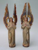 Pärchen Adorationsengel, Italien um 1900 Nach mittelalterlichen Vorbild, Lindenholz geschnitzt und