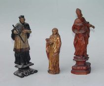 3 Heiligendarstellungen des 18.Jhd. Linde geschnitzt und gefasst, die Mariendarstellung mit Resten