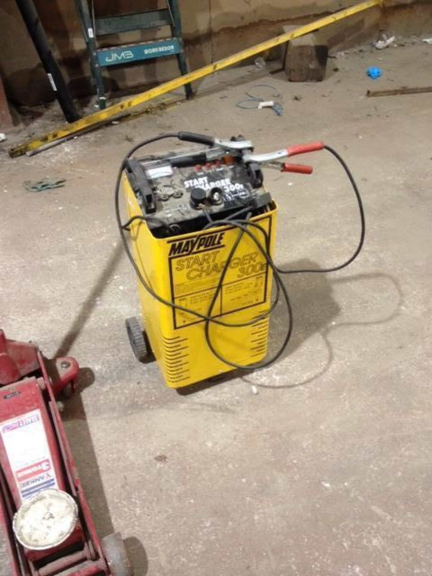 Maypole 300E starter/charger