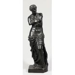 Unbekannter Künstler (um 1900) Venus von Milo, nach der Antike. Bronze mit schwarz-brauner Patina (