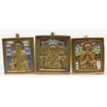 Drei Reiseikonen. Bronze mit verschiedenen Heiligendarstellungen, u.a. Heiliger Nikolaus im