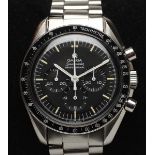 Herrenarmbandchronograph "Omega Speedmaster". Modell Speedmaster Professional. In verschraubtem