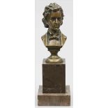 Unbekannter Künstler (Anf. 20. Jh.) Büste "CHOPIN", so betitelt. Bronze mit olive-brauner Patina,