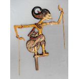 Wayang Klitik-Schattenspielfigur. Teils durchbrochen gearbeitetes Relief aus Holz, farbig gefasst,