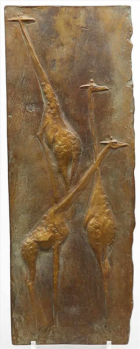 zurückgezogen. Haage, Annemarie (geb. 1917 Berlin) Relief mit drei Giraffen. Bronze mit brauner