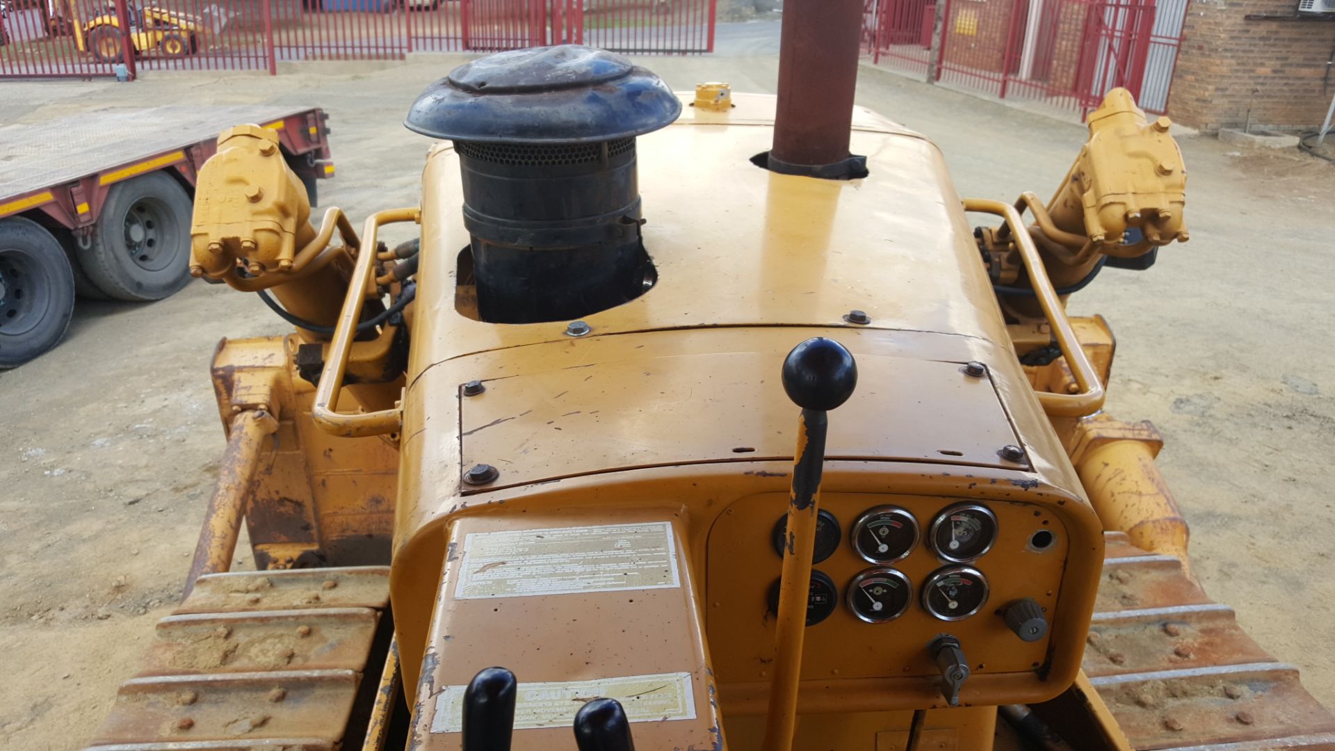 Caterpillar D7G Bull Dozer - Image 5 of 9