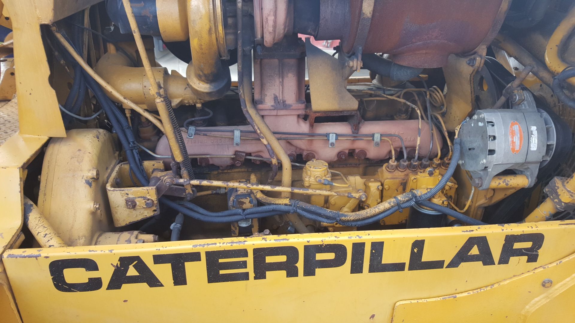 Caterpillar D7G Bull Dozer - Image 2 of 9