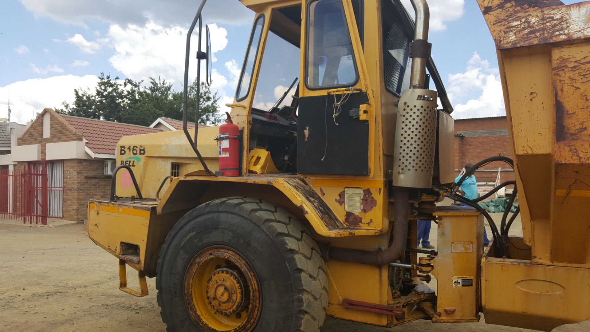 B16B Bell Dumper Truck - Image 2 of 9