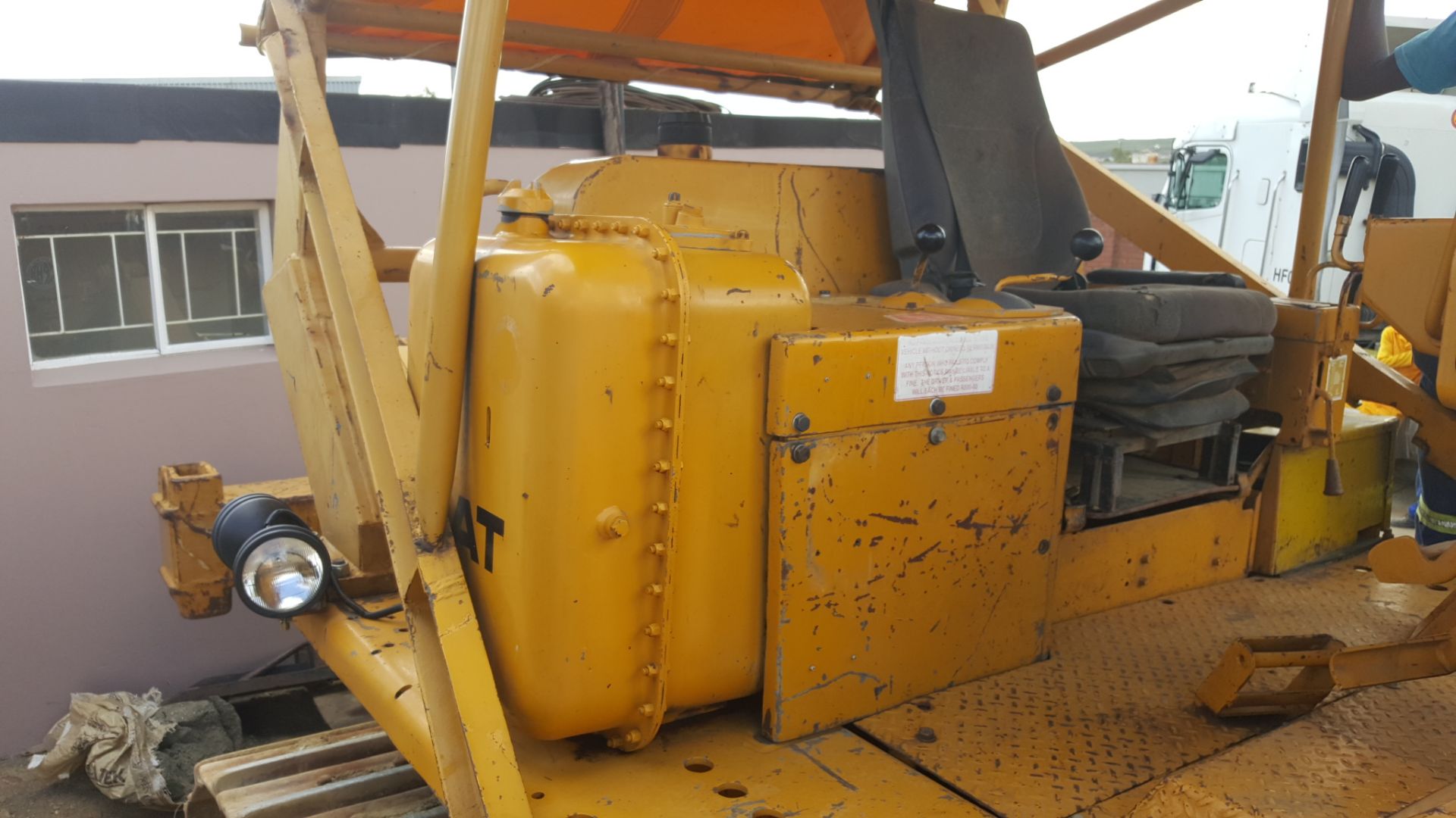 Caterpillar D7G Bull Dozer - Image 3 of 9