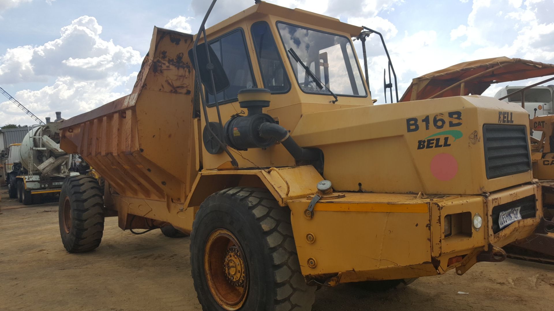 B16B Bell Dumper Truck - Image 9 of 9