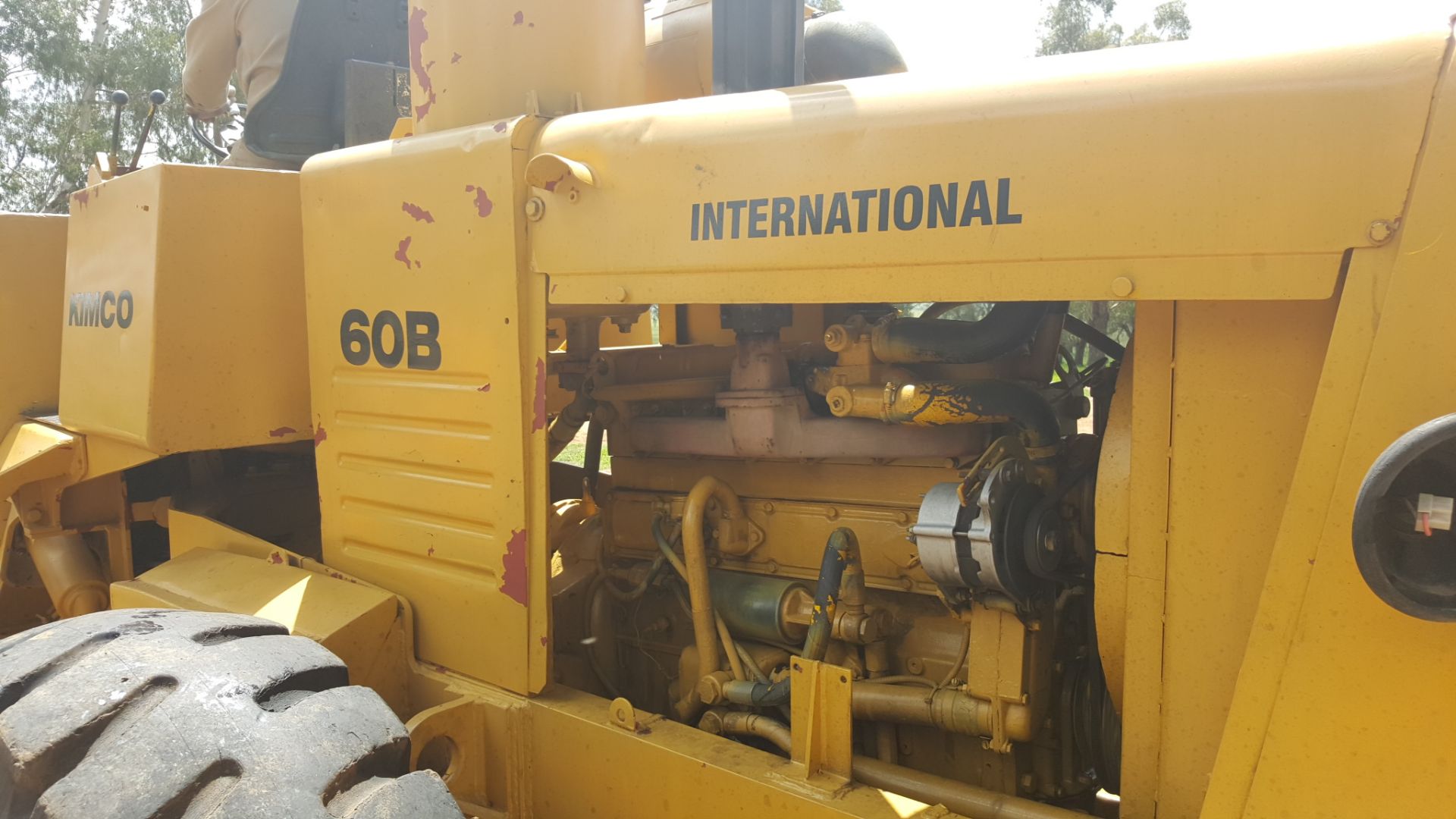 Kimco 60B International Loader - Image 6 of 9