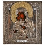 Ikone Russland 20. Jh."Gottesmutter Vladimirskaja" Ölmalerei auf Holztafel Plastisches 84er Silber-