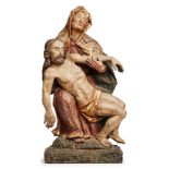 Pietà, Barock, süddt. Ende 17. Jh.Weichholz, vollrd. geschnitzt, alte farbige Fassung, teils