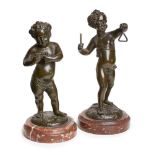 Paar Putti "Bacchant" u. "Triangelspieler",Claude Michel Clodion, Frankreich 19. Jh. Bronze dunkel