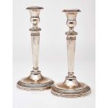 Paar Leuchter, Empire-Stil,Italien 2. Hälfte 20. Jh. 800er Silber. Sich nach unten verjüngender