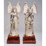 Kaiserpaar, China um 1900.Elfenbein, vollrd. geschnitzt, relief., teilw. geschwärzt. Stehender